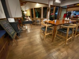 らしく　店内１