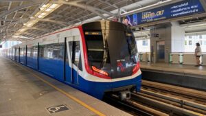 Peepleカオマンガイ　行き方１