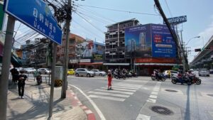 Peepleカオマンガイ　行き方９