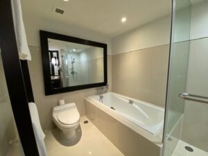 ミレニアムヒルトン　客室１８