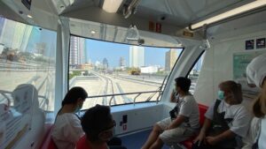 ミレニアムヒルトン　行き方１１