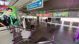 ミレニアムヒルトン　行き方１０２