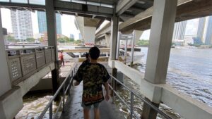 ミレニアムヒルトン　行き方１０９