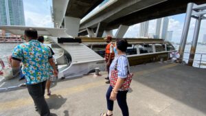 ミレニアムヒルトン　行き方１１０