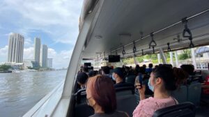 ミレニアムヒルトン　行き方１１１