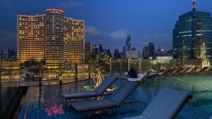 ミレニアムヒルトン　プール１